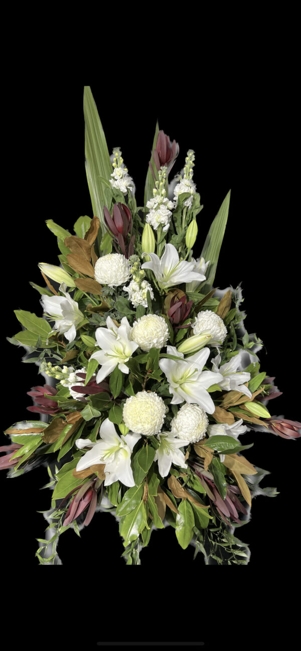Rustic and whites Pedestal (seasonal)