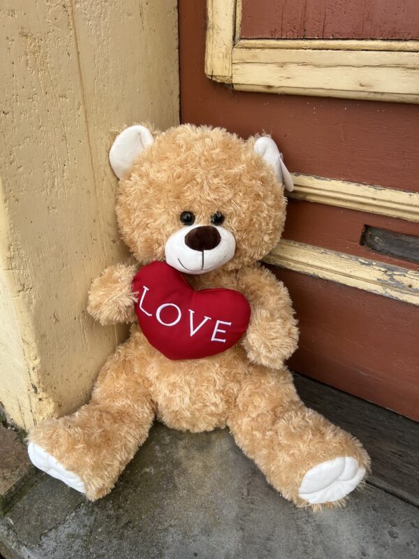 *XXL Love Heart Teddy Bear