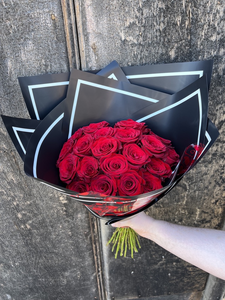 24 Premium Long Stem Red Roses