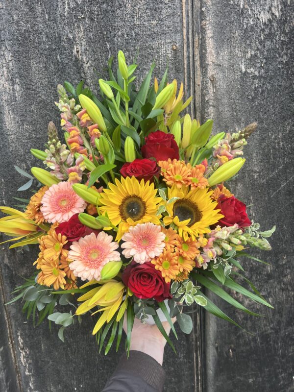Bright & Cheerful Arrangement Deluxe - Image 2