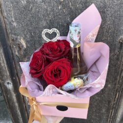 Touch of Romance Hamper Rosé